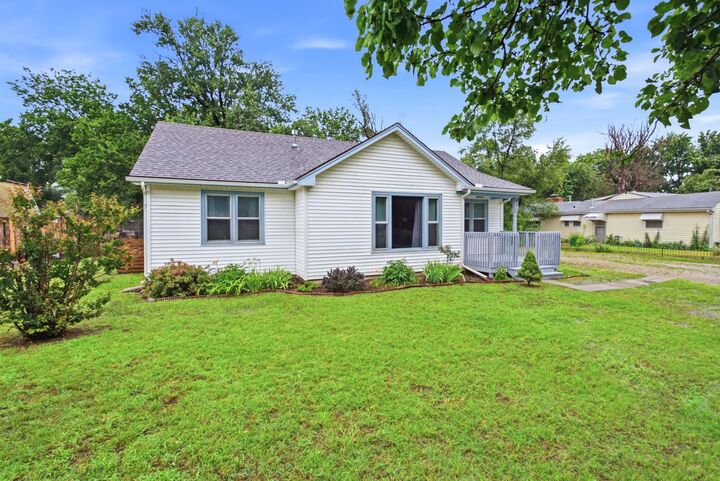 Property Photo:  420 S McComas  KS 67213 