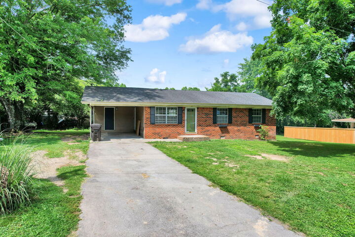Property Photo: 1822 Greendale Drive NE TN 37323