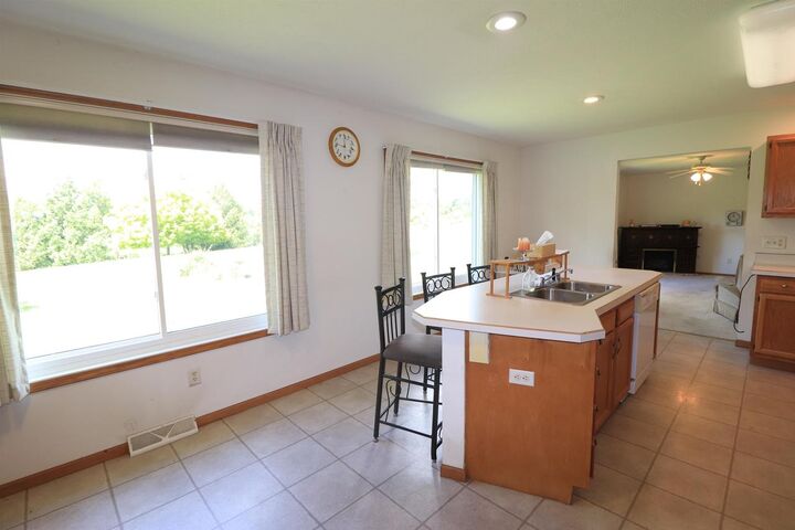 Property Photo: 2209 S Ellis Road WI 53548
