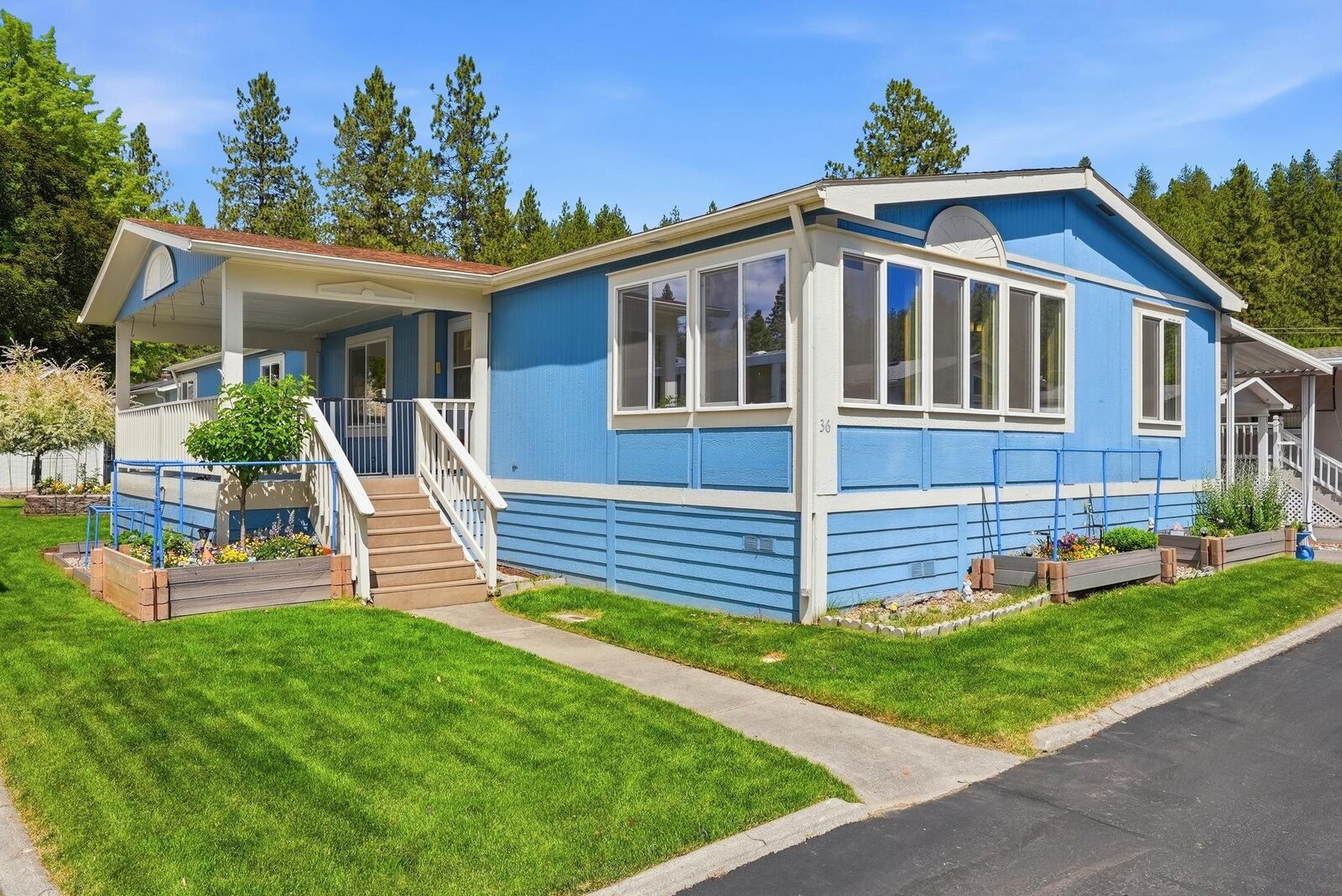Property Photo:  208 S Neyland Ave 36  WA 99019 