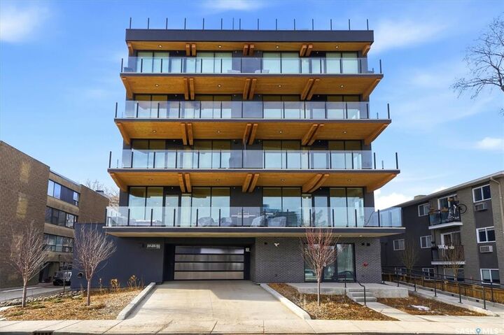 212 Saskatchewan Crescent 301 — photo 1