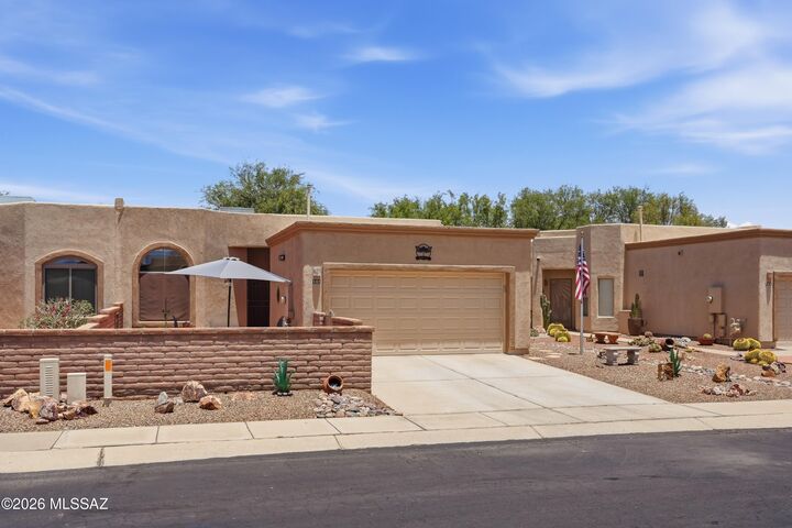 Property Photo:  592 W Crenshaw Lane  AZ 85614 