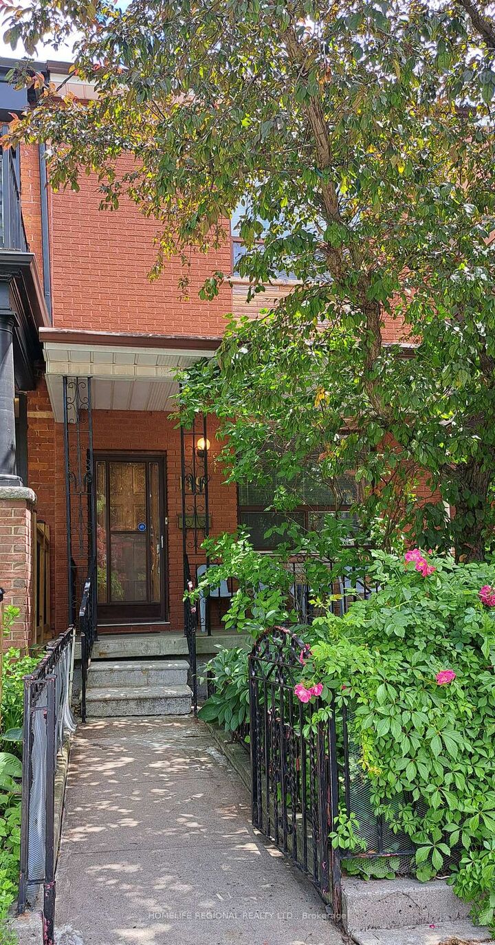 Property Photo: 119 Major Street ON M5S 2K9