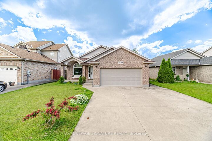 Property Photo: 7109 Parkside Road ON L2H 3L6