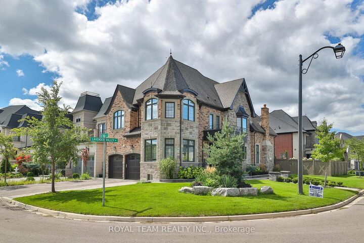 Property Photo: 1 Ria Court ON L7B 0B9
