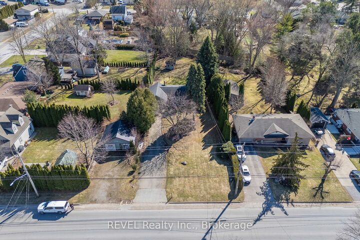 639 Penner Street — photo 1