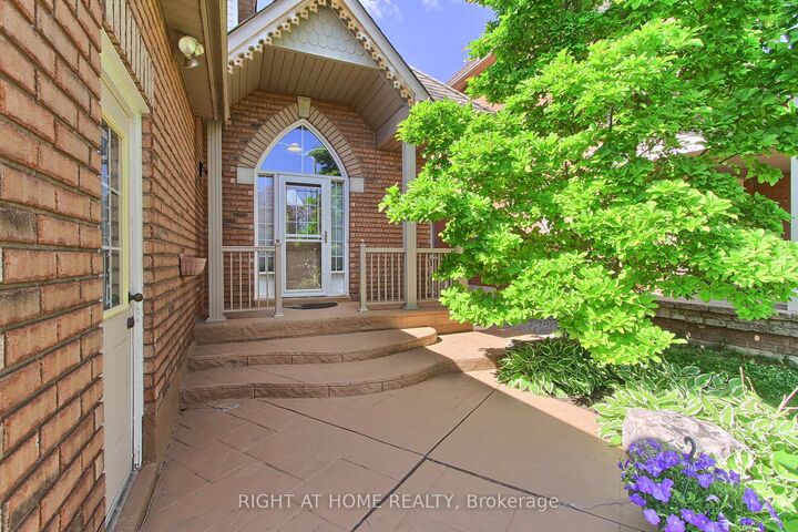 Property Photo: 101 Old Colony Road ON L4E 3X2