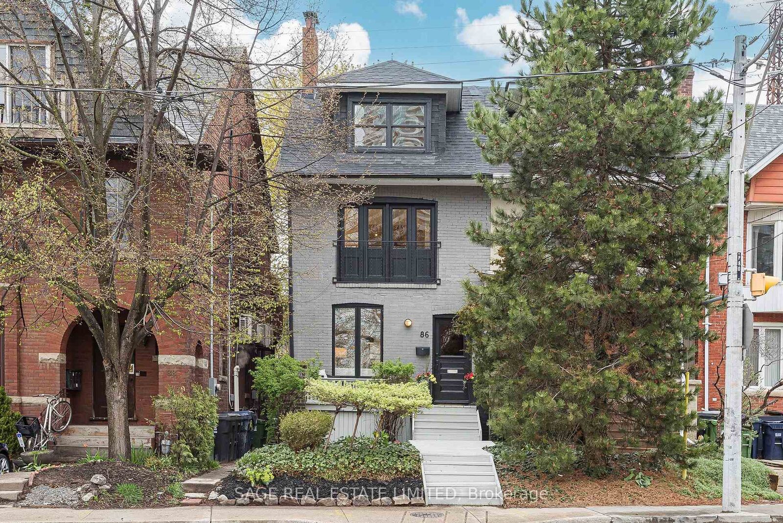 Property Photo:  86 Dupont Street  ON M5R 1V2 