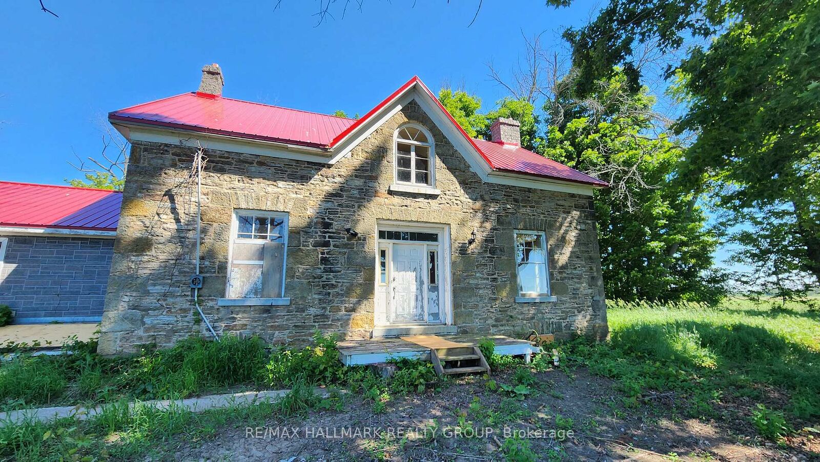 Property Photo: 2429 Hiscocks Road ON K7G 2V4