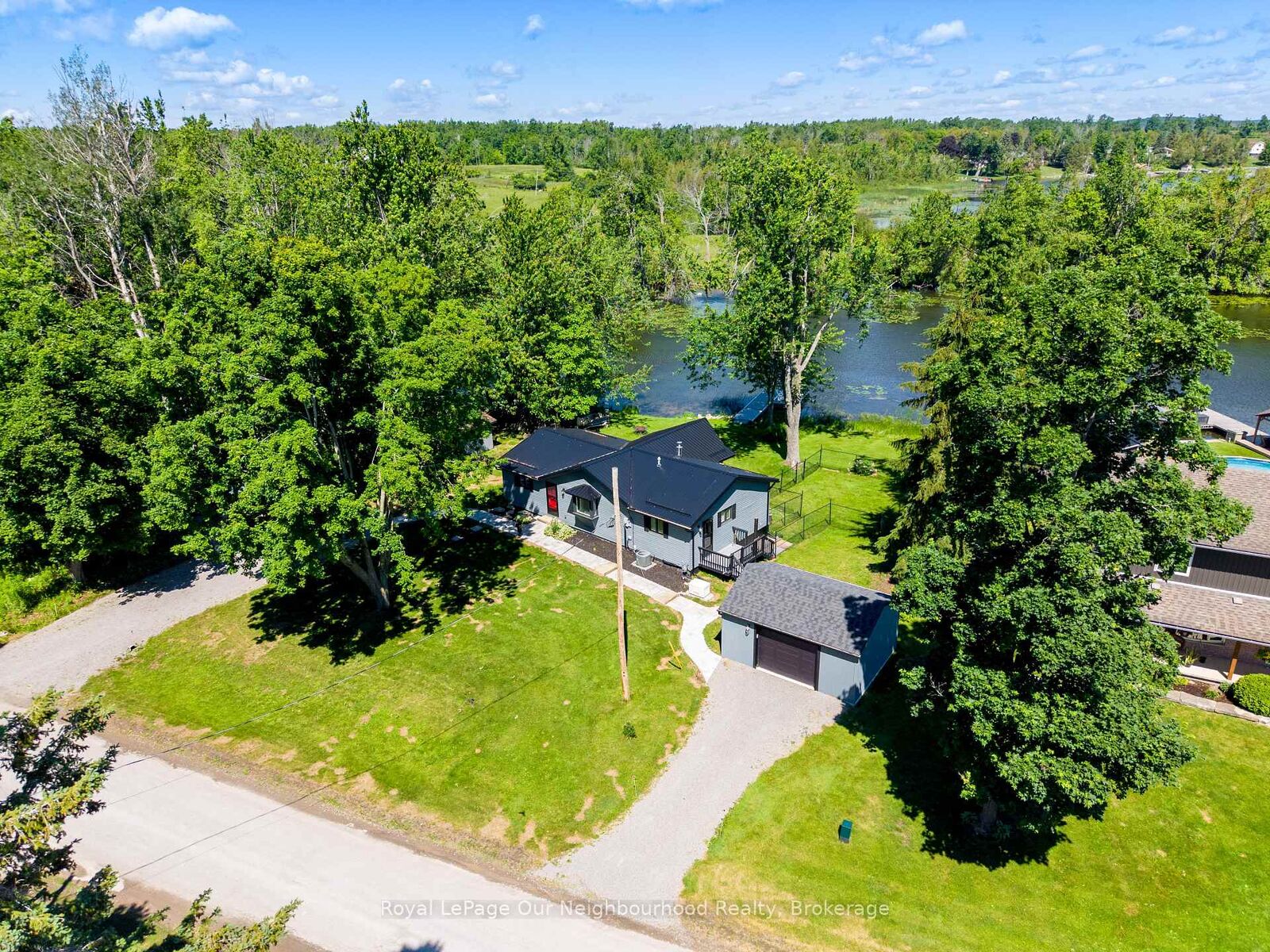 Property Photo: 1194 Nuforest Drive ON K0L 1T0