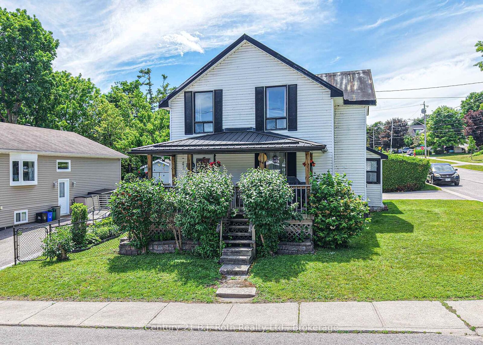 Property Photo: 139 Borland Street E ON L3V 2C1