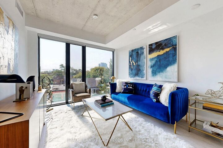 Property Photo: 195 McCaul Street 302 ON M5T 0E5