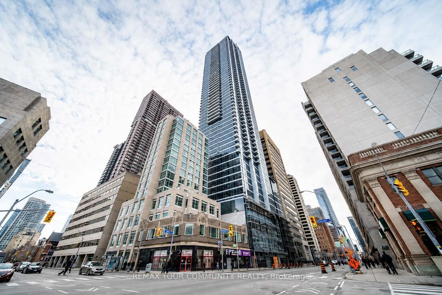Property Photo:  395 Bloor Street E 2601  ON M4W 0B4 