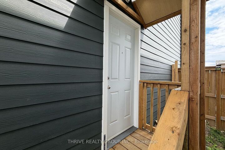 Property Photo:  1514 Drew Street Lower  ON N5V 0C2 
