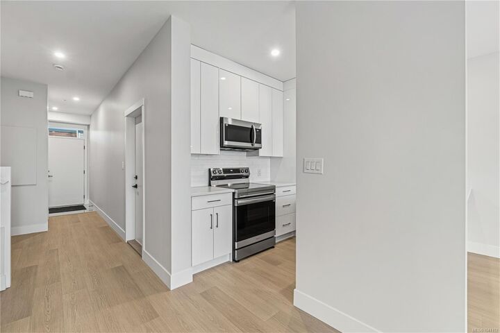 Property Photo: 1517 Marban Rd BC V9X 1A1
