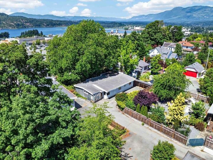 Property Photo:  2836 7th Ave  BC V9Y 2J4 