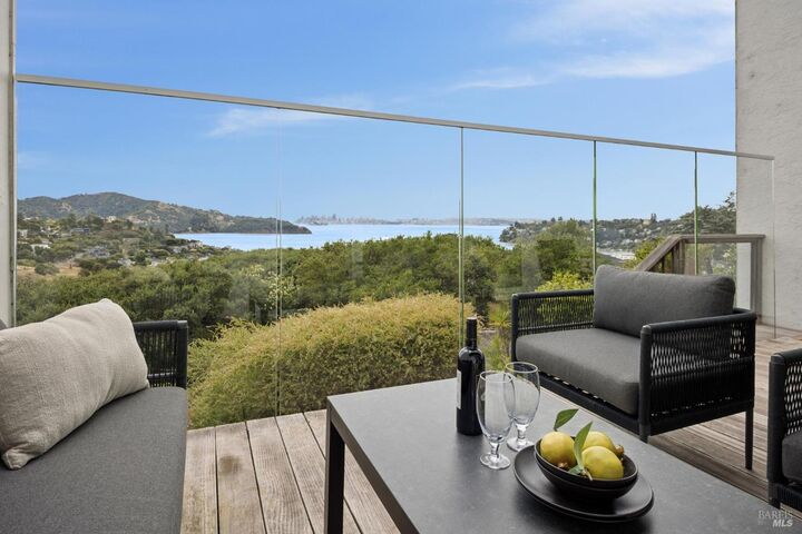 Property Photo:  100 Red Hill Circle  CA 94920 