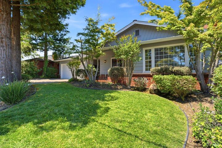 Property Photo:  13 El Rose Drive  CA 94952 