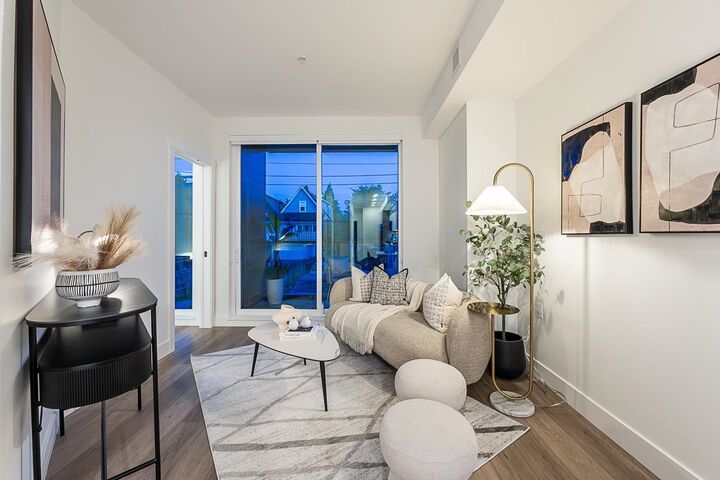 Property Photo:  422 Lakewood Drive 207  BC V5L 0E8 