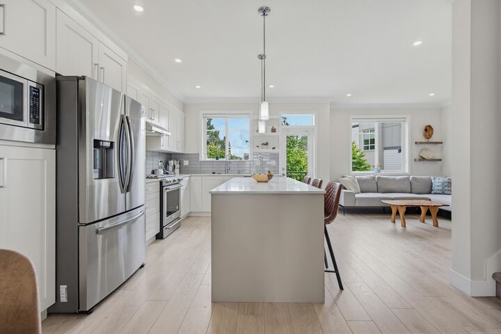 Property Photo:  15665 Mountain View Drive 75  BC V3Z 0W8 