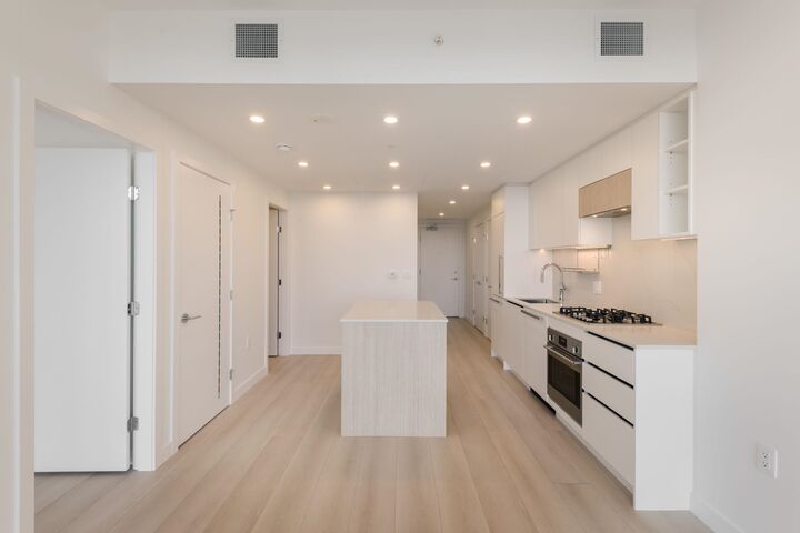 Property Photo: 13573 98A Avenue 3211 BC V3T 0X1