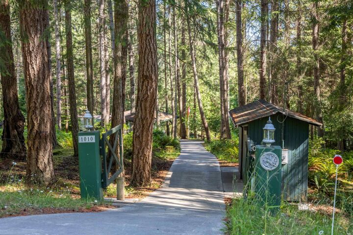 Photo de la propriété:  1010 Georgia View Road  BC V0N 1P0 
