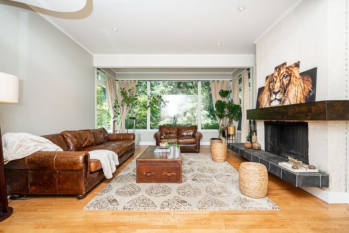 3841 Bayridge Avenue — photo 1