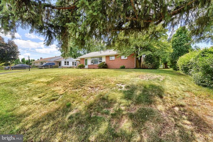 Property Photo:  503 Bowman Avenue  PA 17339 