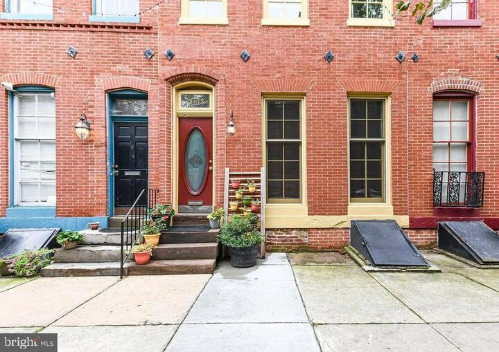 Property Photo:  1317 Hollins Street 2  MD 21223 