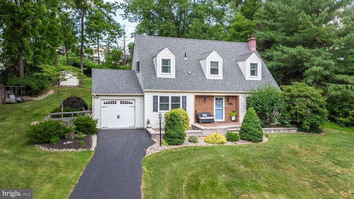 Property Photo:  215 Colwyn Terrace  PA 19380 