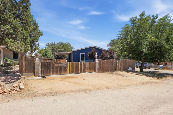 Property Photo:  400 W Jones Drive  AZ 85541 