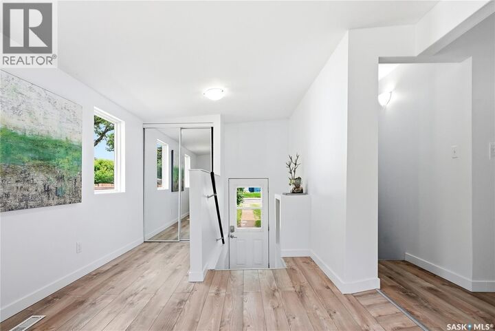 Property Photo: 831 K Avenue N SK S7L 2N2
