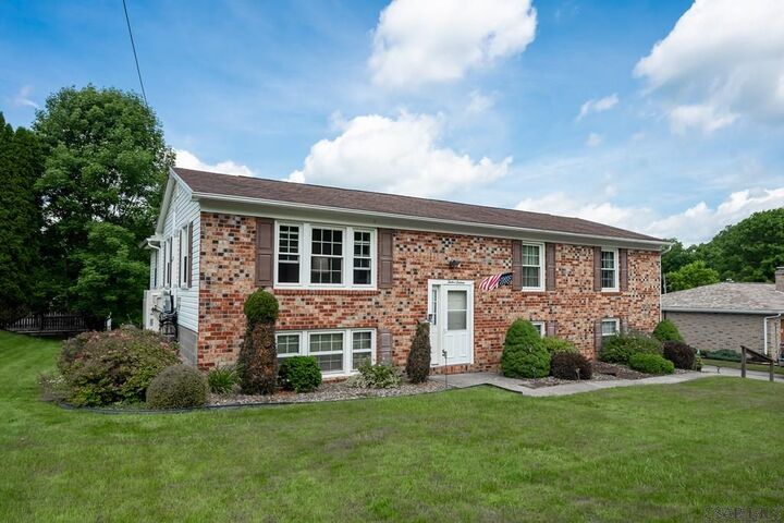 Property Photo: 1216 Zucco Ln PA 15905