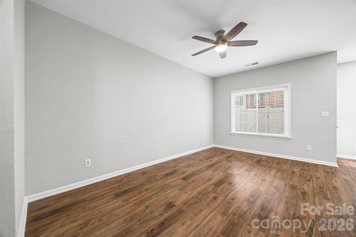 Property Photo:  2113 Lennoxshire Square Court  NC 28210 