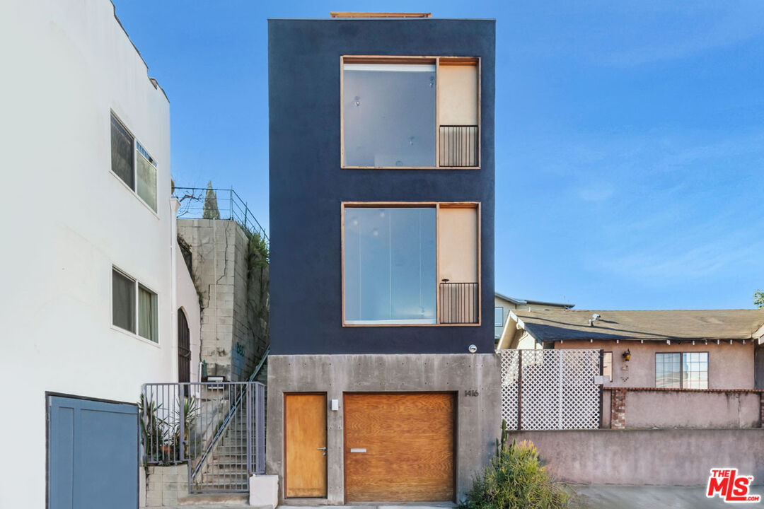 Property Photo:  1416 Fairbanks Pl  CA 90026 