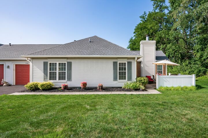 Property Photo:  5000 Deer Forest Place  OH 43081 