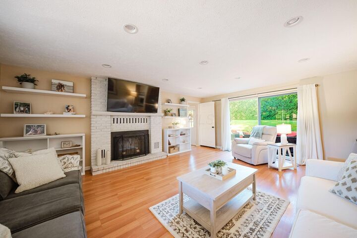 Property Photo: 1186 Royal Oak Court OH 44906