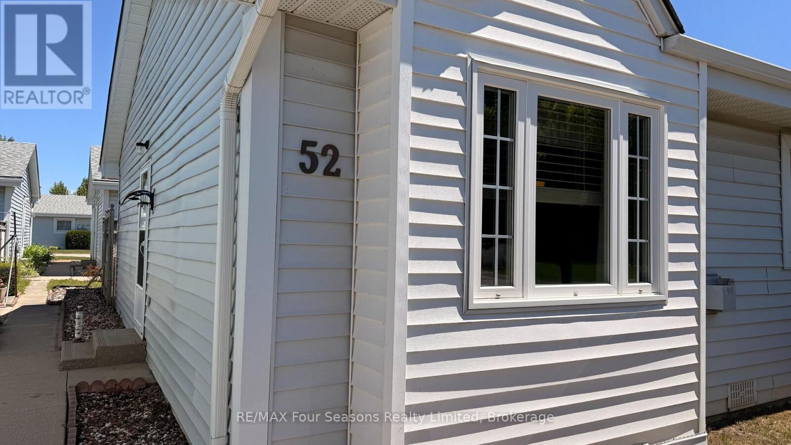 Property Photo:  303 Waterloo Street 52  ON N0H 2C1 