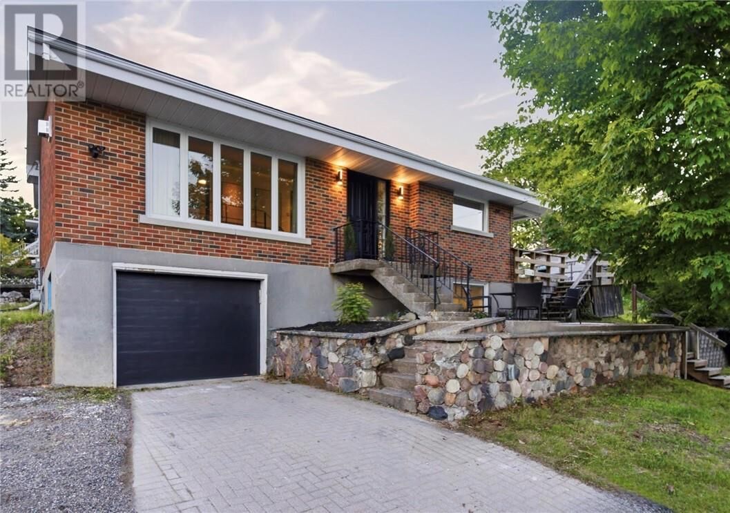 Property Photo:  43 Reginald Street  ON P3C 3L7 