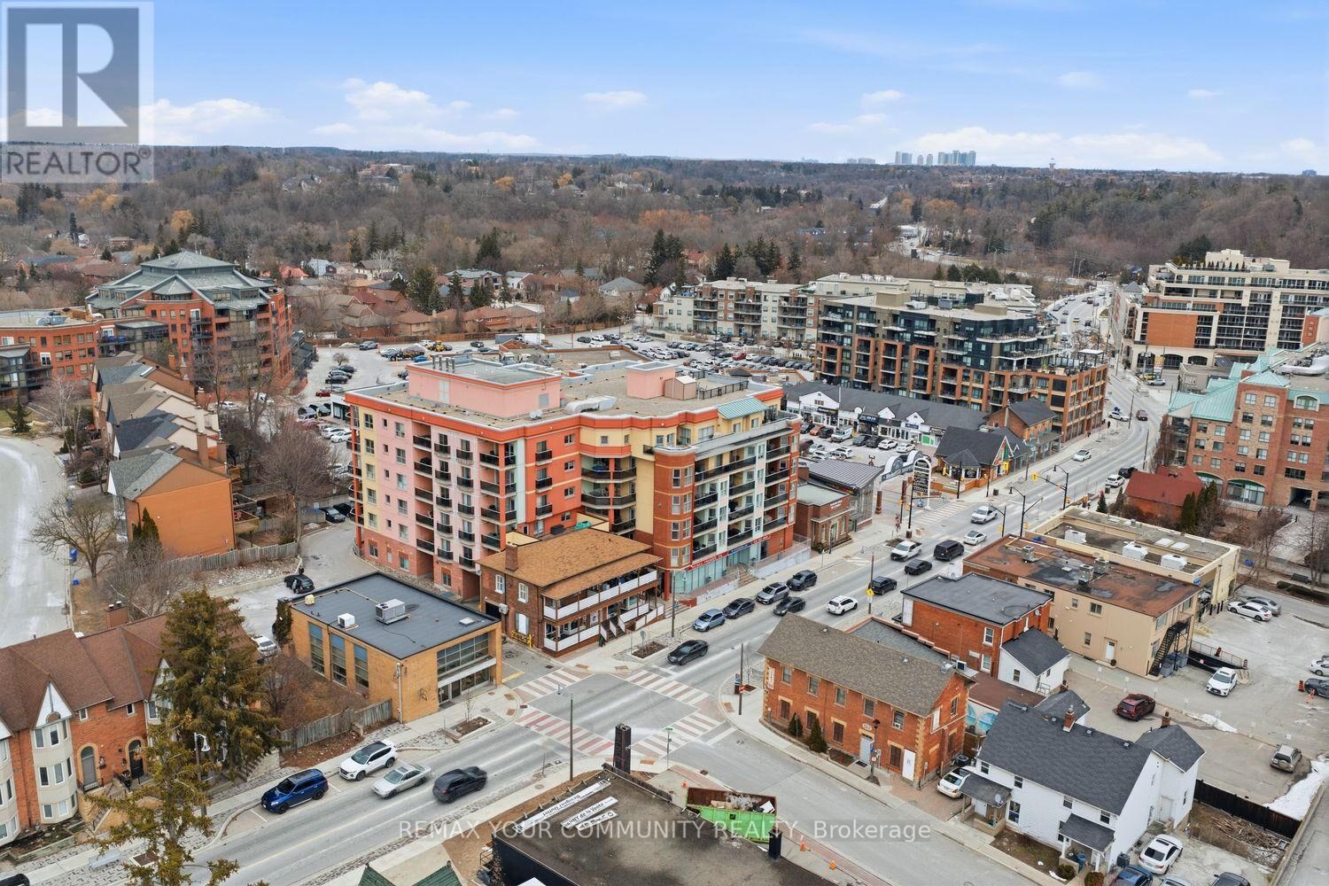 Property Photo: 160 Woodbridge Avenue 505 ON L4L 0B8