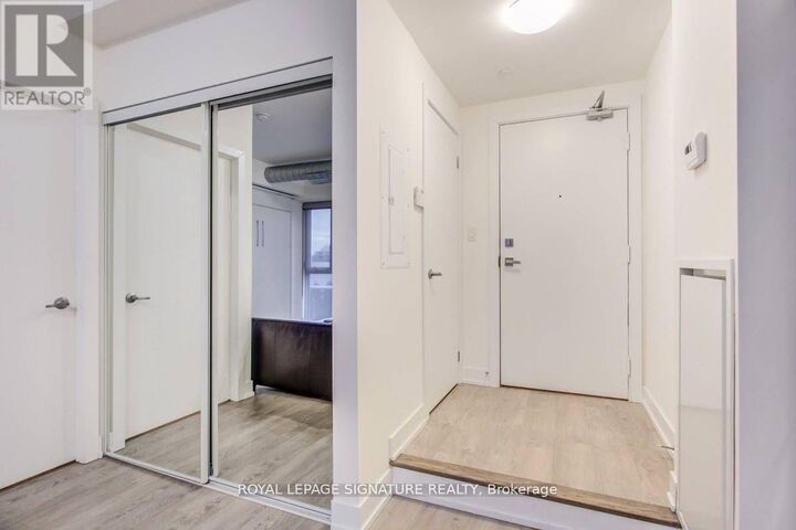 Property Photo:  75 The Donway West 202  ON M3C 2E9 
