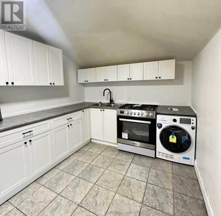 Property Photo:  216 John Street North  ON L8L 4P5 