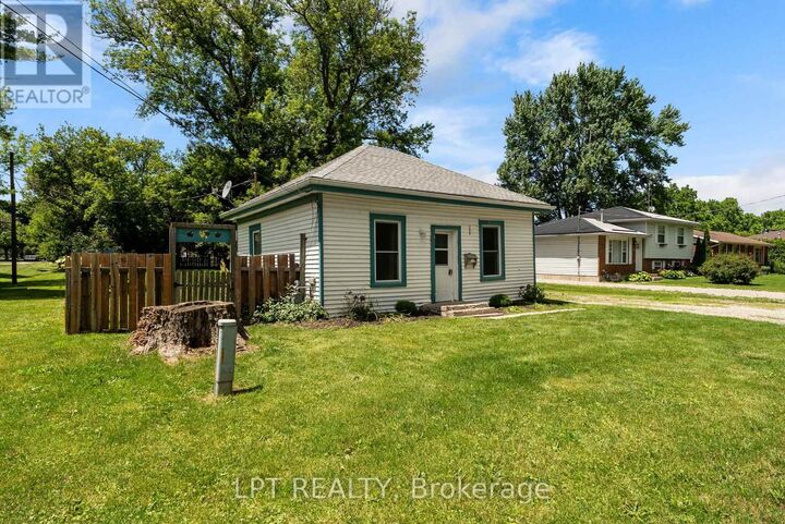 Property Photo:  269 Richmond Street  ON N0M 2K0 