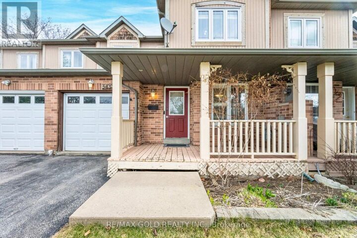 Property Photo:  5352 Bushelgrove Circle  ON L5M 6B8 
