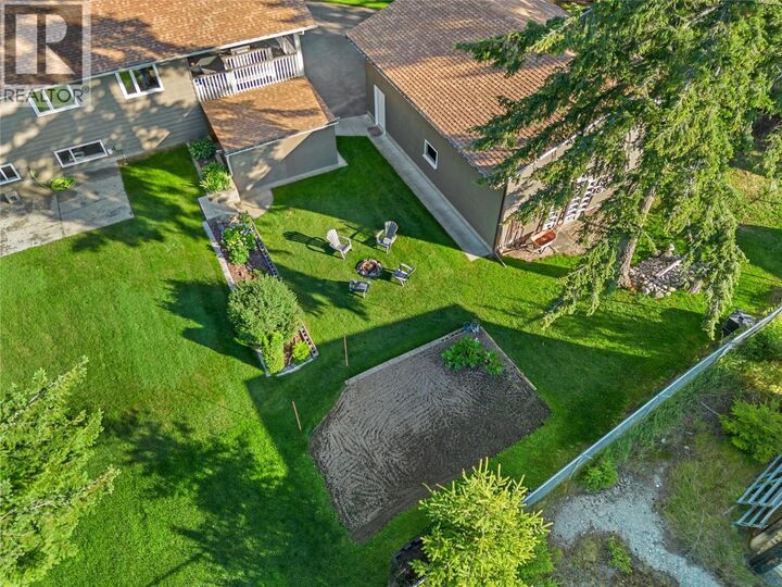 Property Photo:  610 10th Avenue Northwest  BC V0G 1R0 