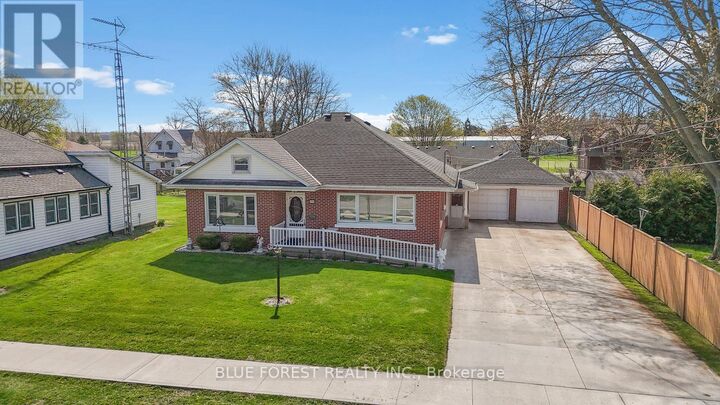 Property Photo:  154 Chestnut Street  ON N0L 2P0 