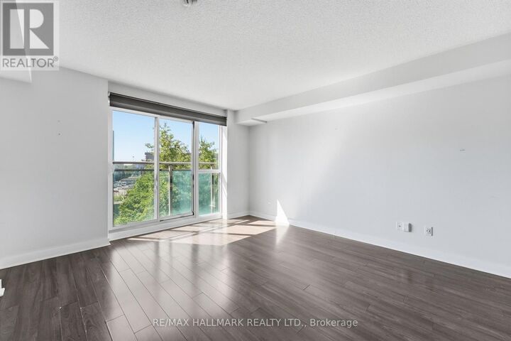 Property Photo: 120 Dallimore Circle 417 ON M3C 4J1