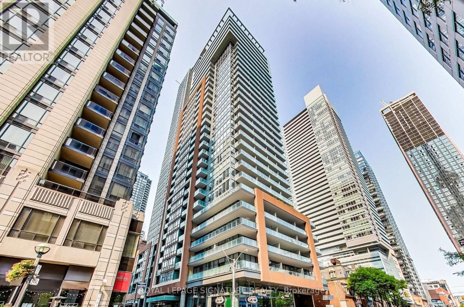 Property Photo:  8 Mercer Street 1012  ON M5V 0C4 