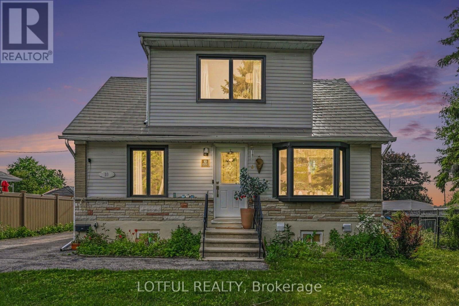 Property Photo: 10 Cassidy Road ON K2H 6J8