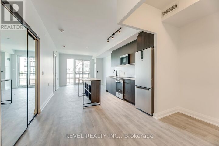 Property Photo:  2369 Danforth Avenue 501  ON M4C 1K7 
